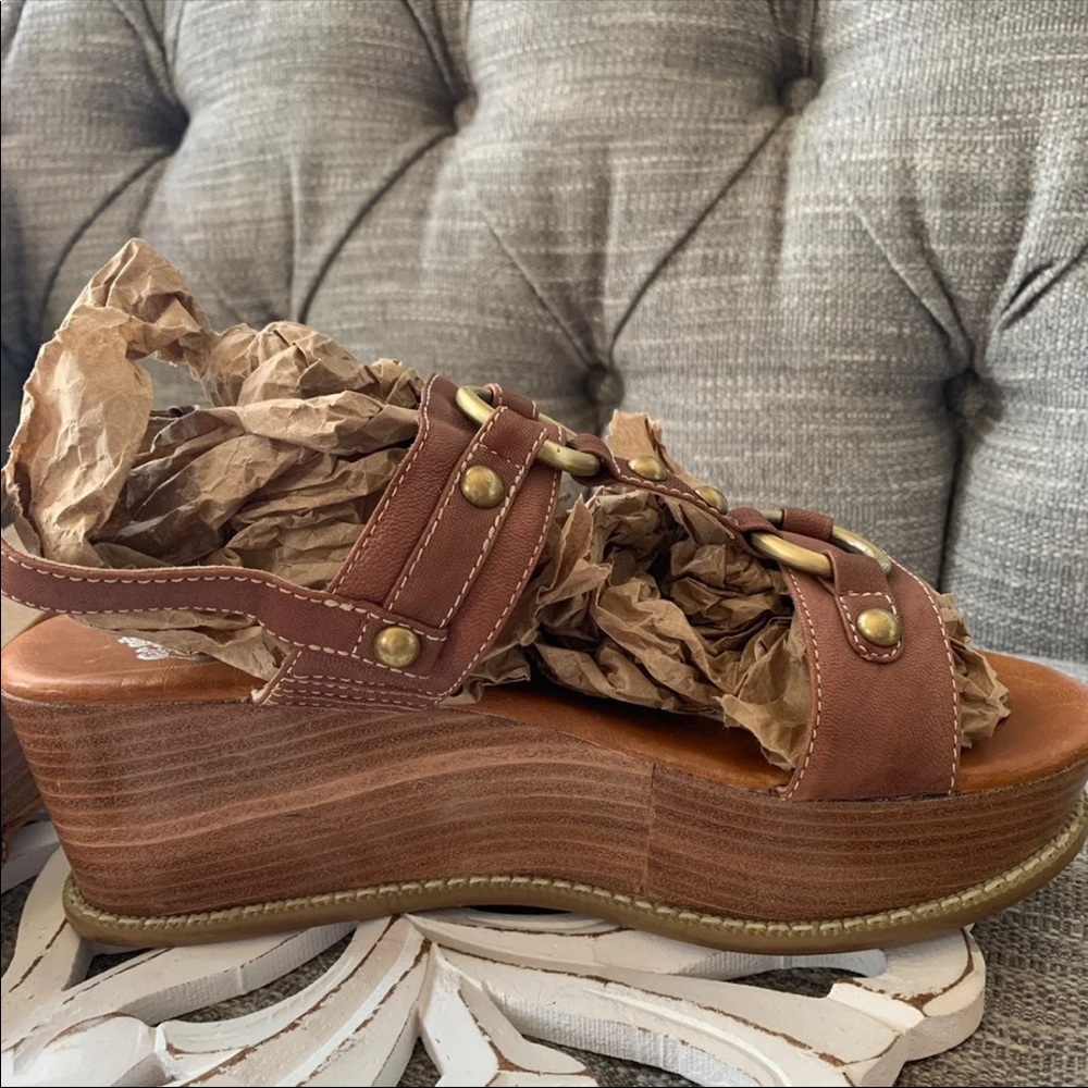 🌹🌹Juicy Couture Platforms Size 8🌹🌹 - Picture 7 of 11